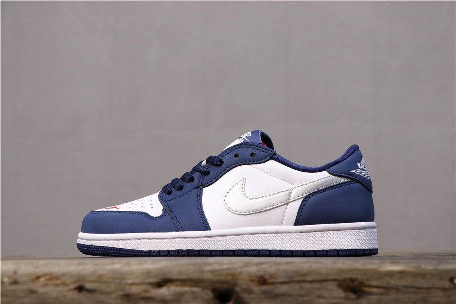 Nike SB x Air Jordan 1 Low Blue and White CJ7891-400