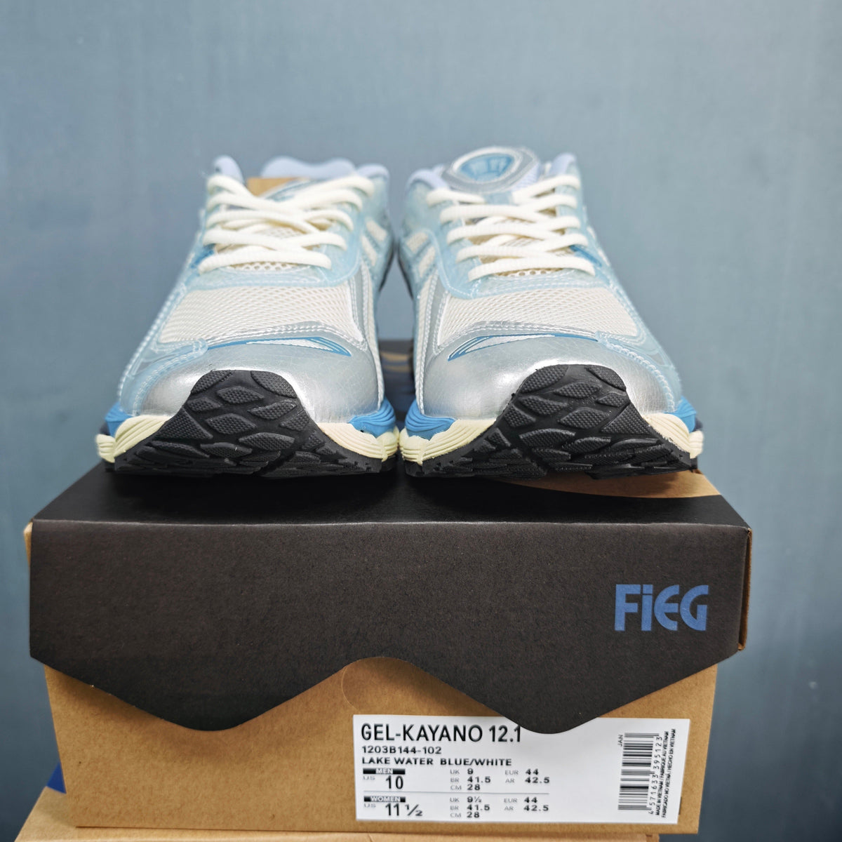 Nike Zoom Vomero 5 Lake Water Blue White Sneakers