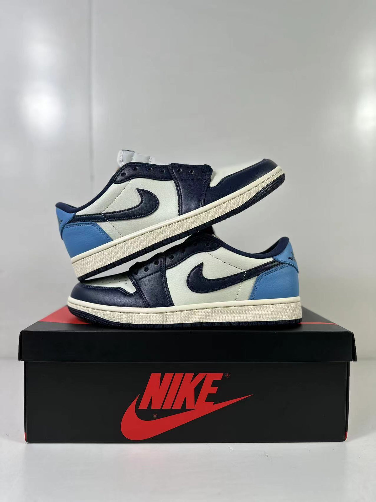 Nike Air Jordan 1 Low OG Obsidian University Blue CZ0790-400