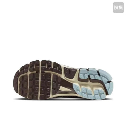 Nike Air Max 95 Sneaker, Brown and Cream