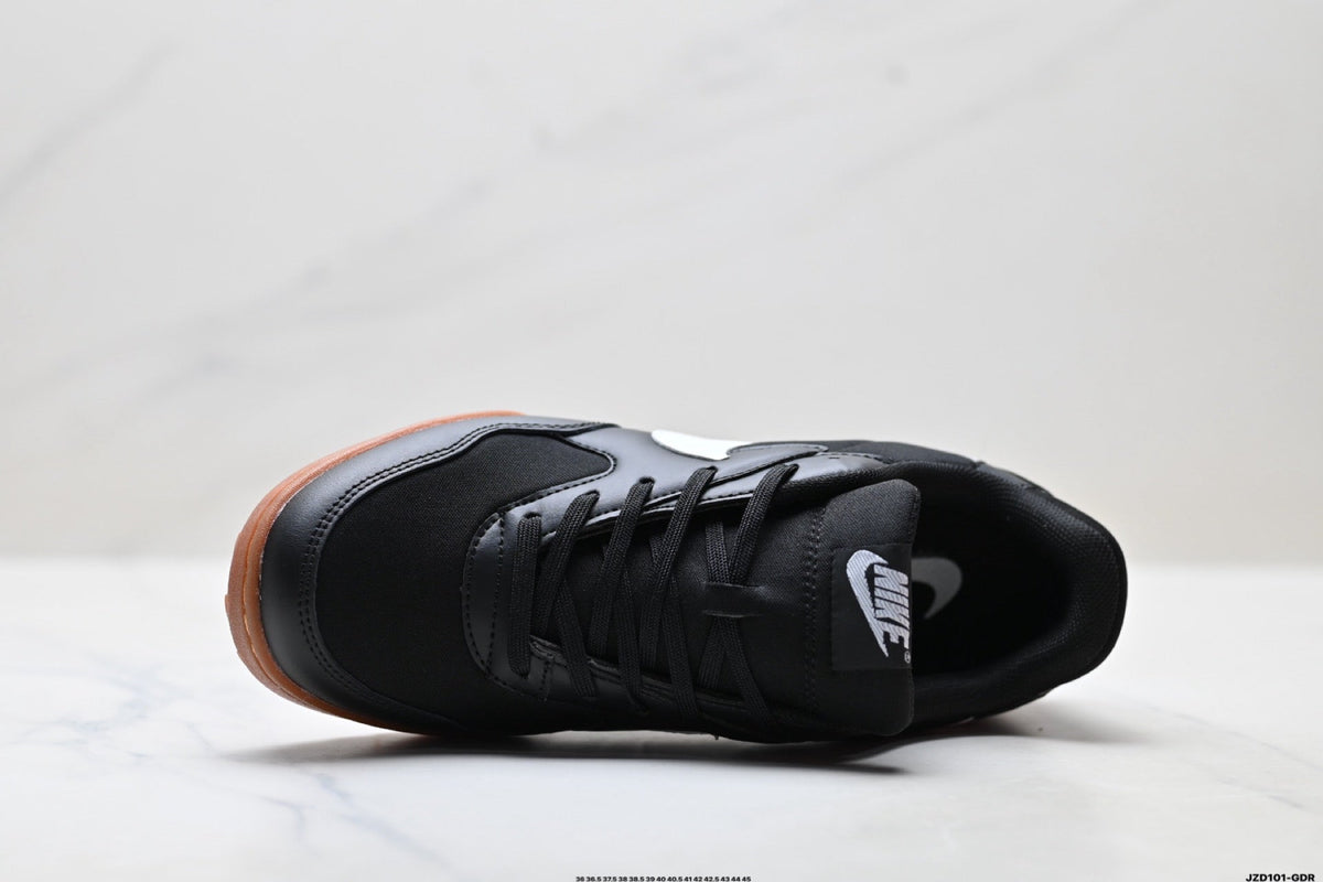 Nike Terra Manta Black and White Sneakers