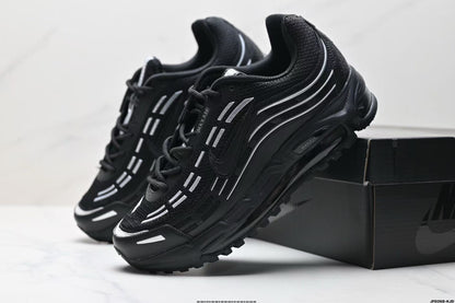 Nike Air Max Plus Black Silver Sneakers