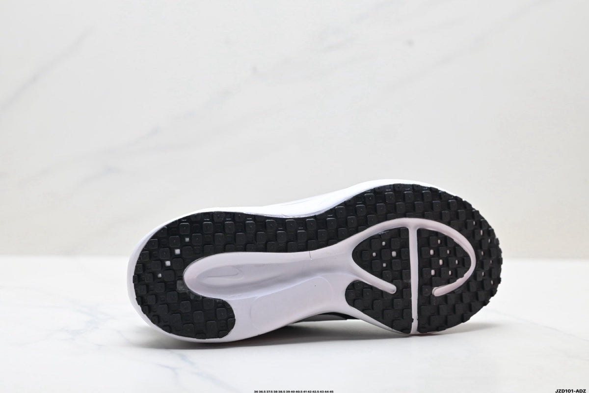 Nike Revolution 8 Running Shoes in Aqua, Black and White