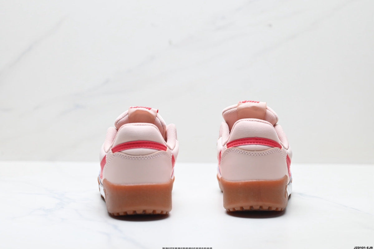 Nike Terra Manta Sneakers in Light Pink and Red