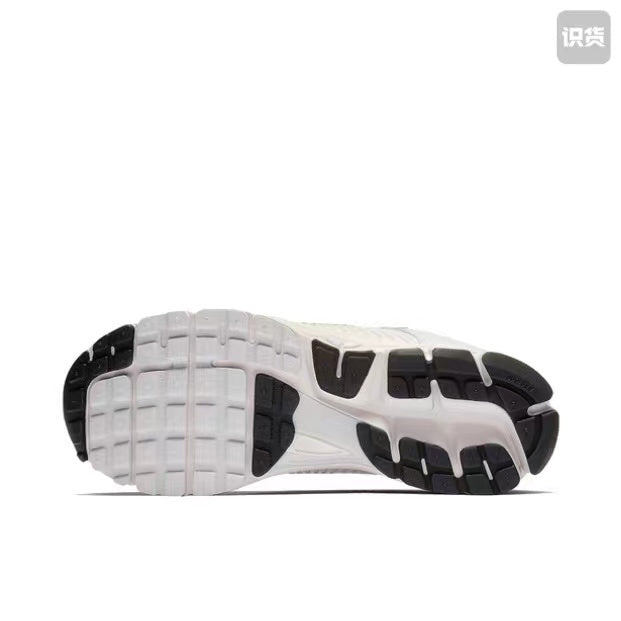 Nike Zoom Vomero 5 Grey and White Sneakers