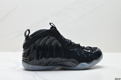 Nike Air Foamposite H. Hardaway Black Sneakers