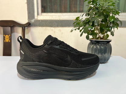 Nike Vomero 18 Running Shoes, Black and Dark Gray