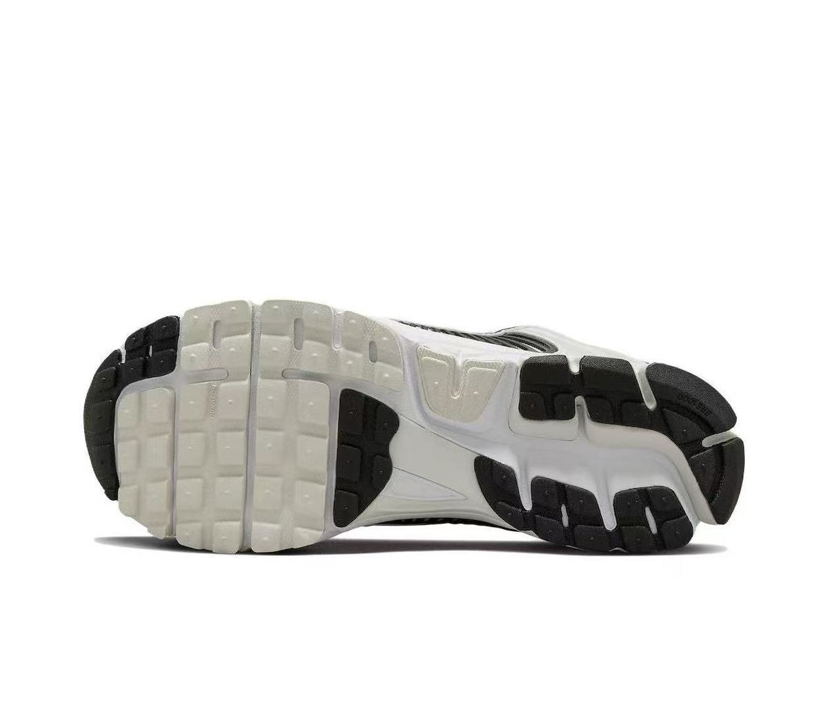Nike Zoom Vomero 5 White and Black Sneakers