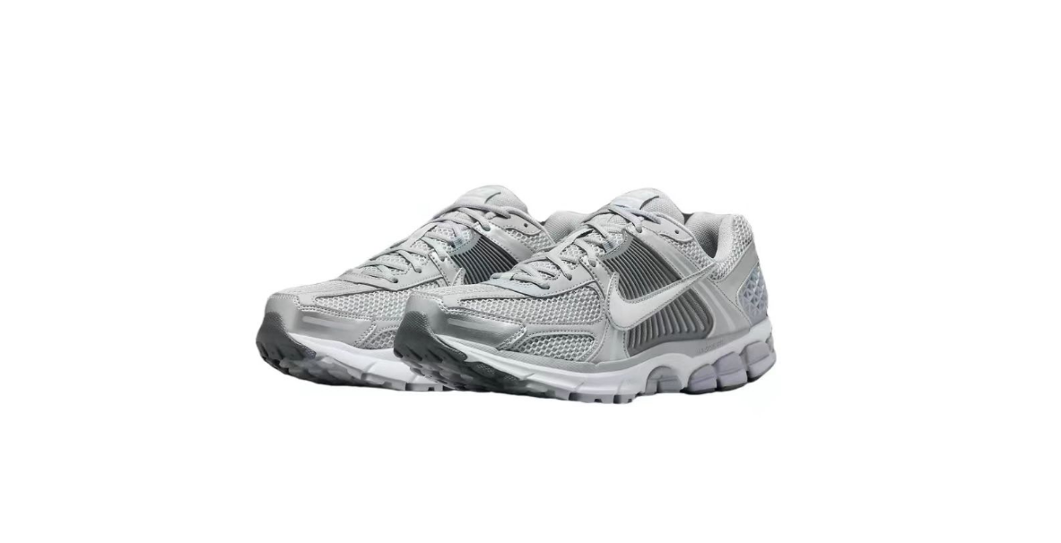 Nike Air Zoom Vomero 5 Running Shoes – Grey