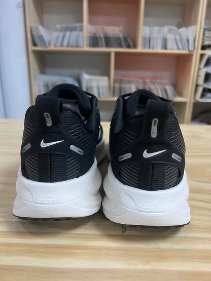 Nike Vomero 18 Running Shoes Black and White