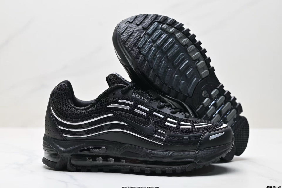 Nike Air Max Plus Black Silver Sneakers