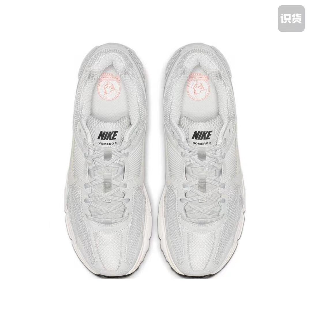 Nike Zoom Vomero 5 Grey and White Sneakers