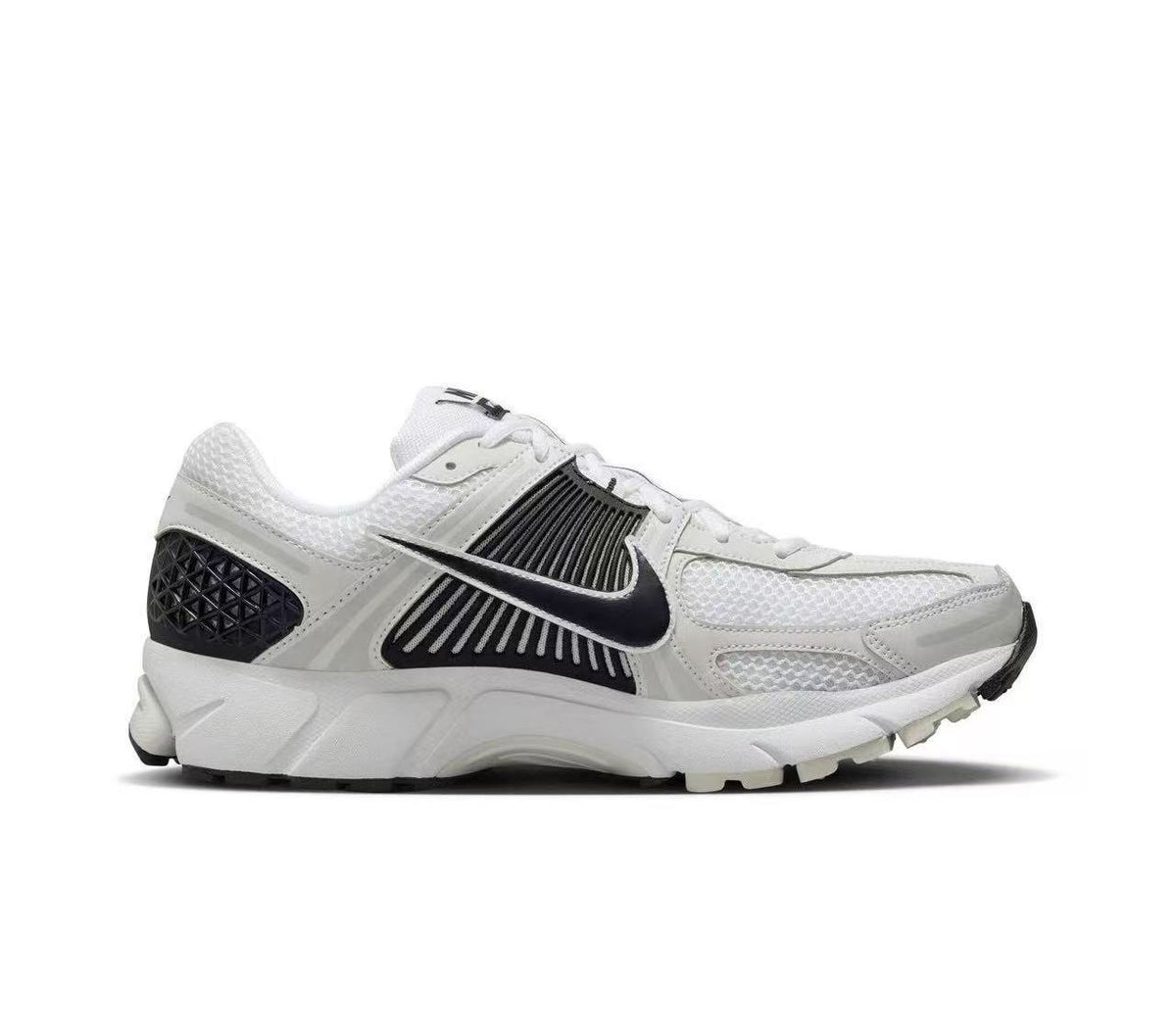 Nike Zoom Vomero 5 White and Black Sneakers