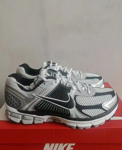 Nike Air Max 96 Sneakers Silver Gray and Black