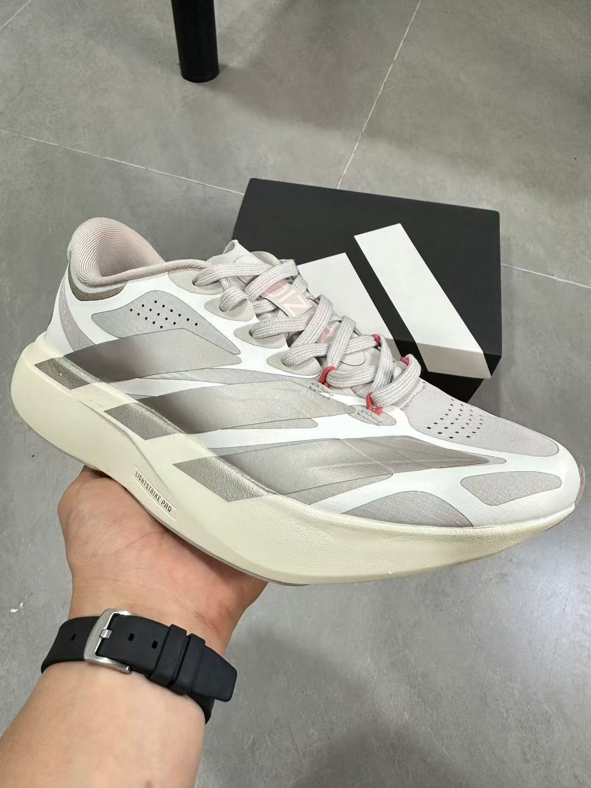 Nike Air Zoom Spiridon Cage 2 Light Bone Sneakers KI4789