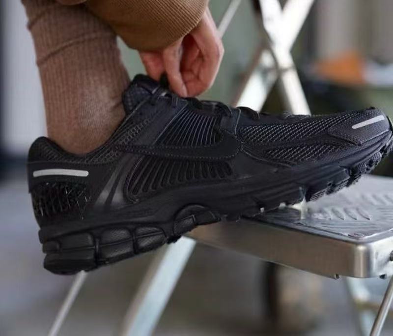 Nike Air Max 270 Black Sneakers