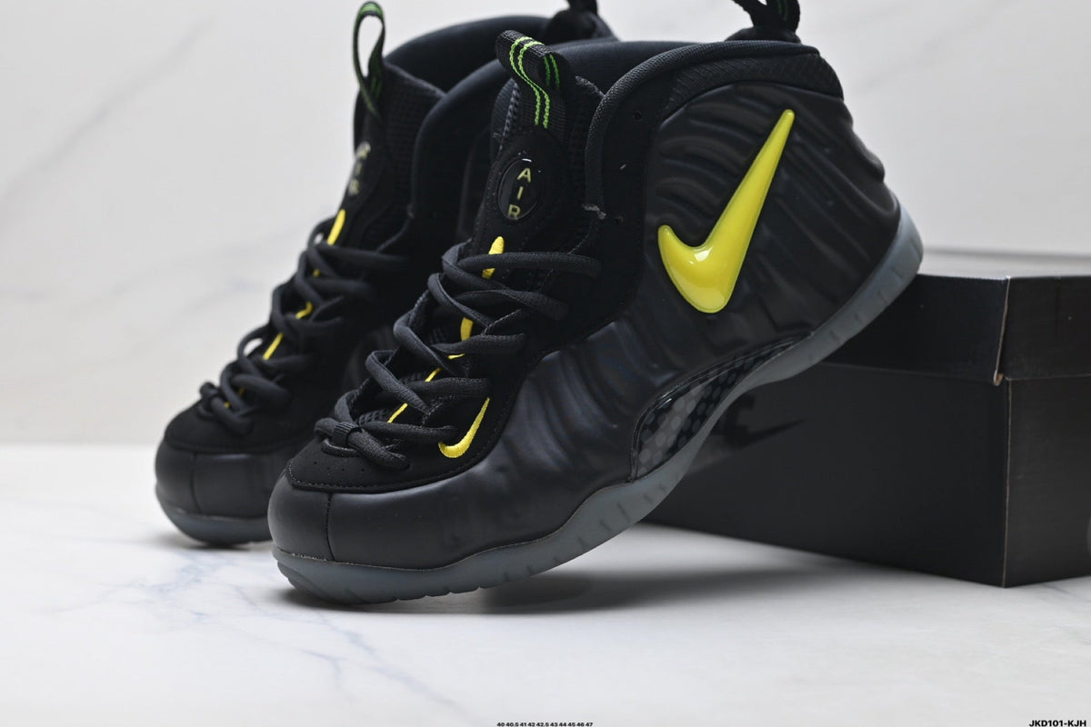 Nike Air Foamposite One Black Neon Yellow Sneakers
