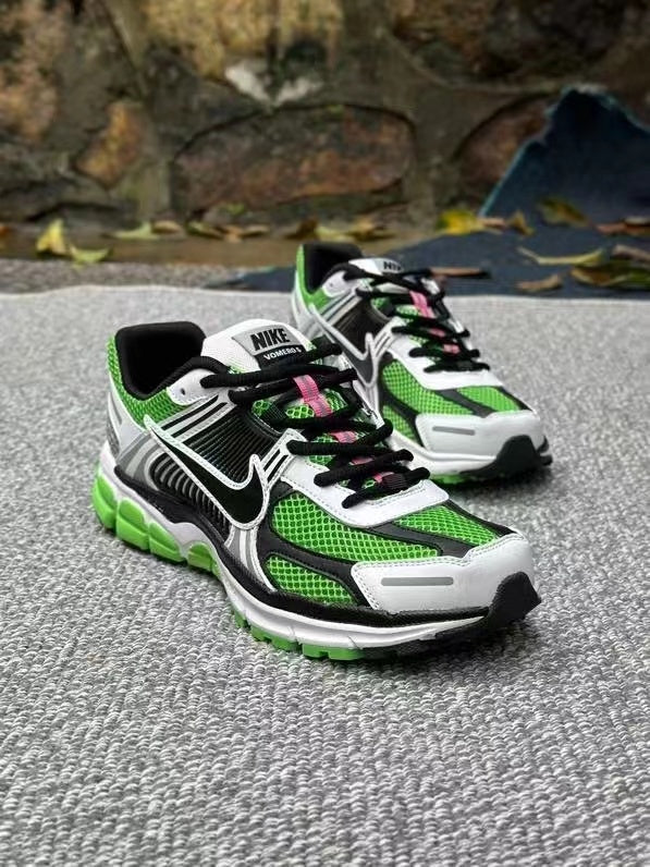 Nike Vomero 5 Sneakers Black Green White
