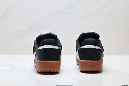 Nike Terra Manta Black and White Sneakers