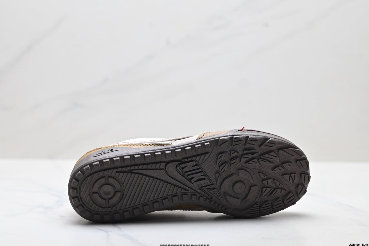 Nike Terra Manta Sneakers White Brown Black Red