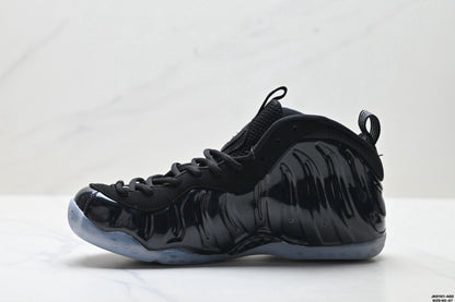 Nike Air Foamposite H. Hardaway Black Sneakers