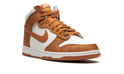 Dunk High "Monarch" DV7223 800