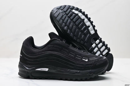 Nike Air Max Plus x Comme des Garçons Black Sneakers
