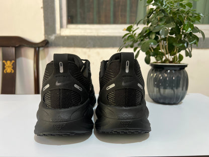 Nike Vomero 18 Running Shoes, Black and Dark Gray