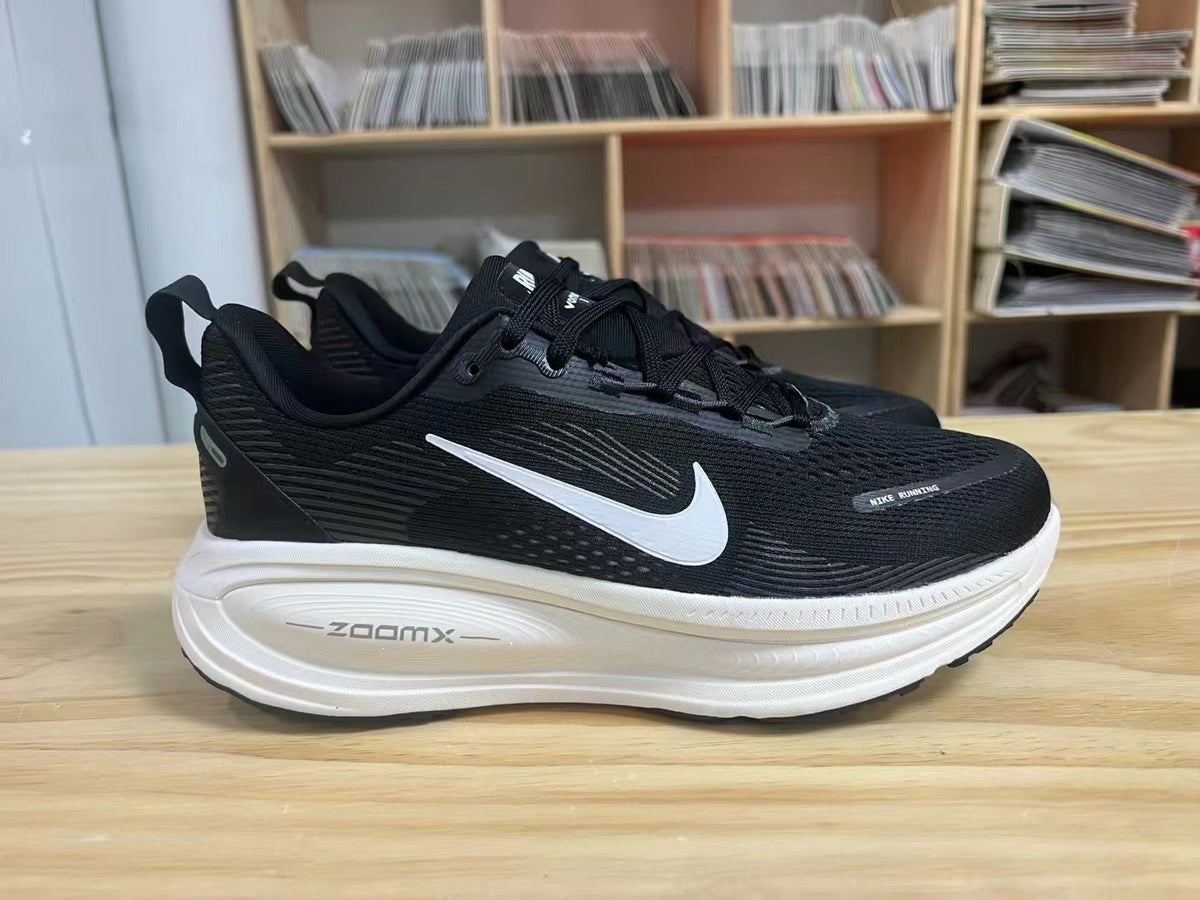 Nike Vomero 18 Running Shoes Black and White