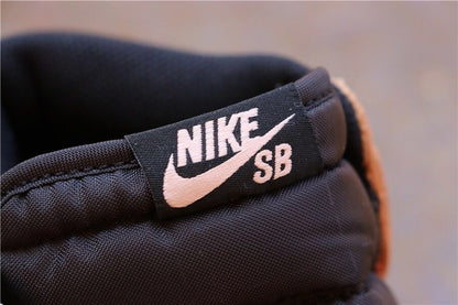 Nike SB x Air Jordan 1 Retro High OG Light Bone Sneakers