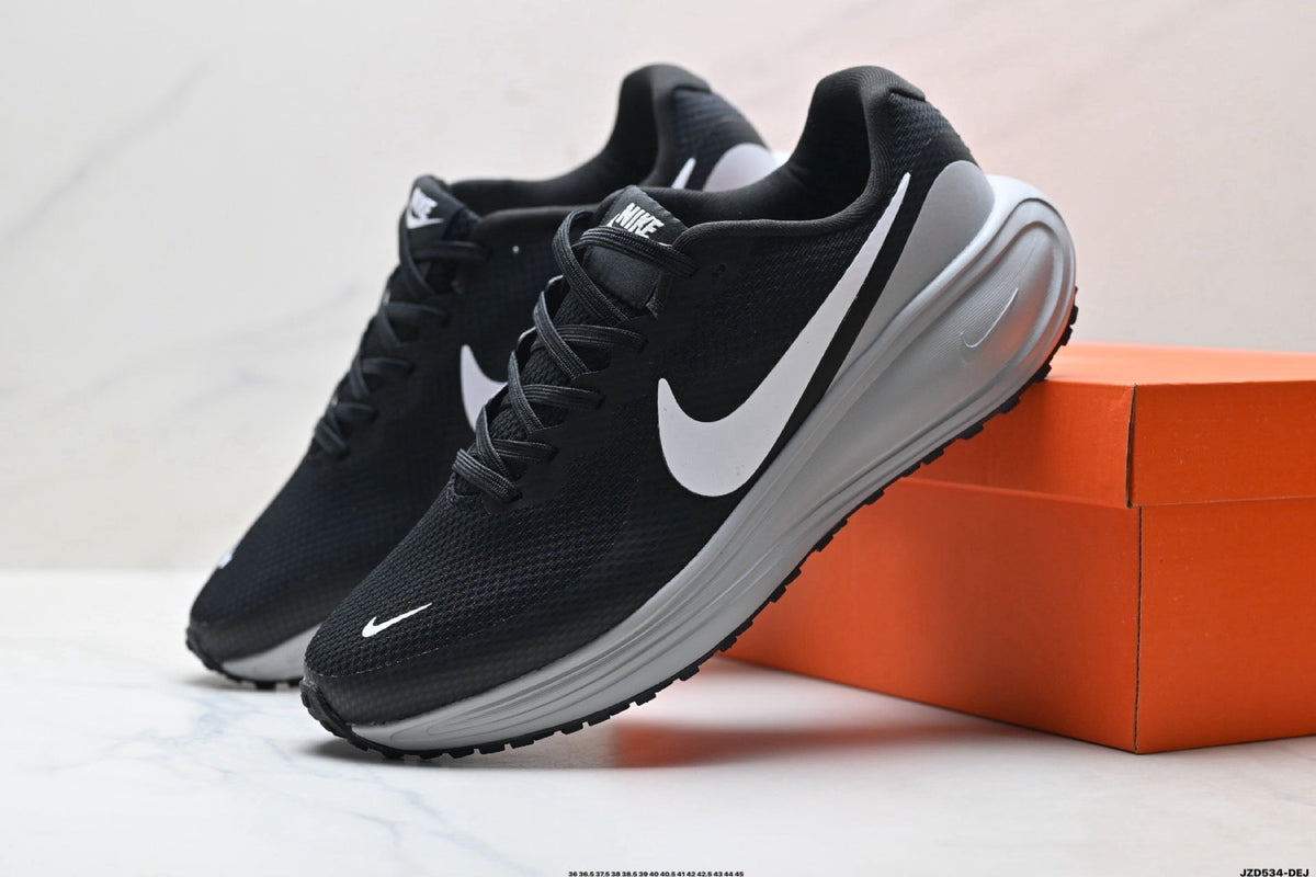 Nike Revolution 8 Black Running Shoes