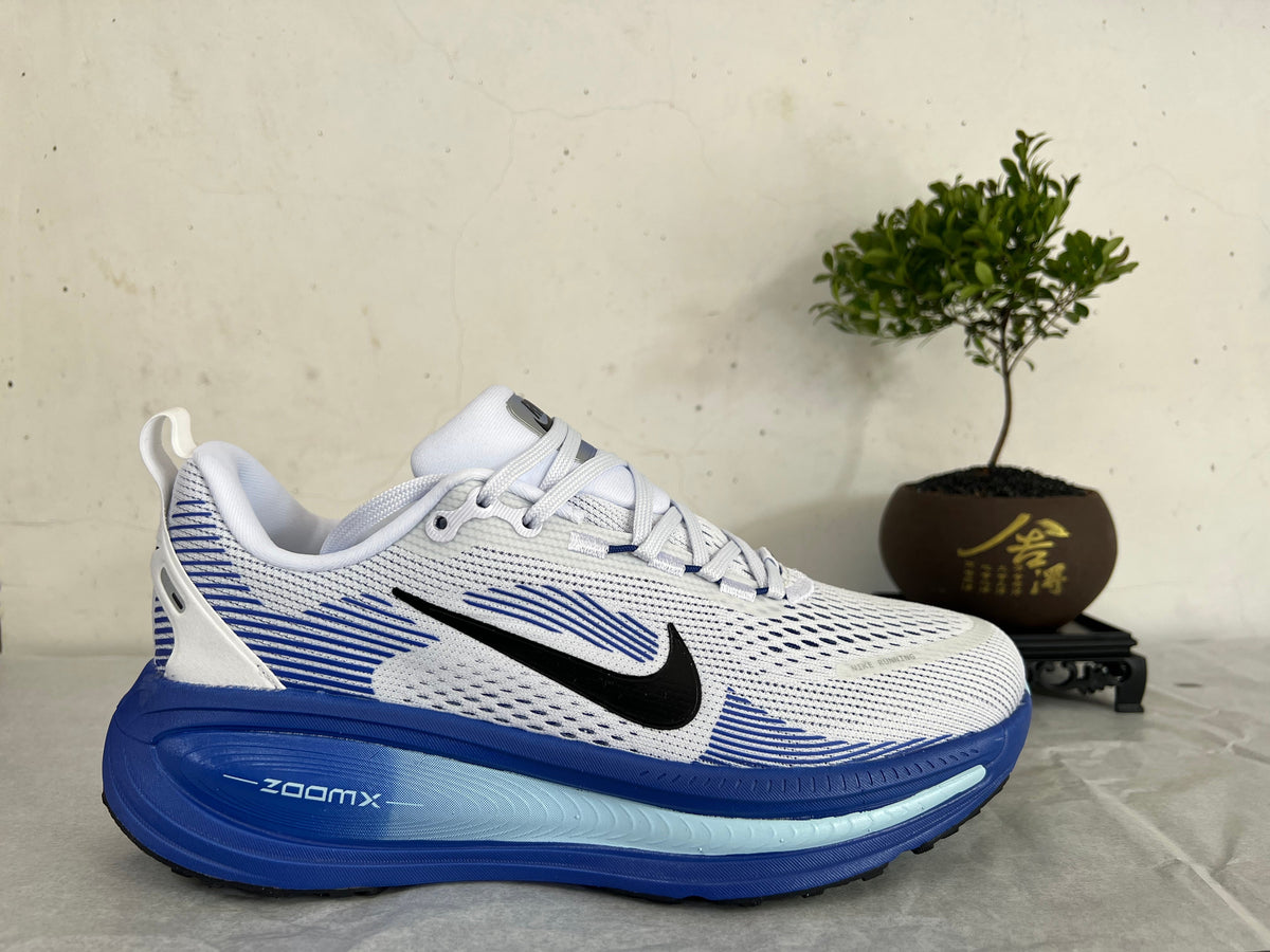 Nike Vomero 18 Running Shoes, White and Blue