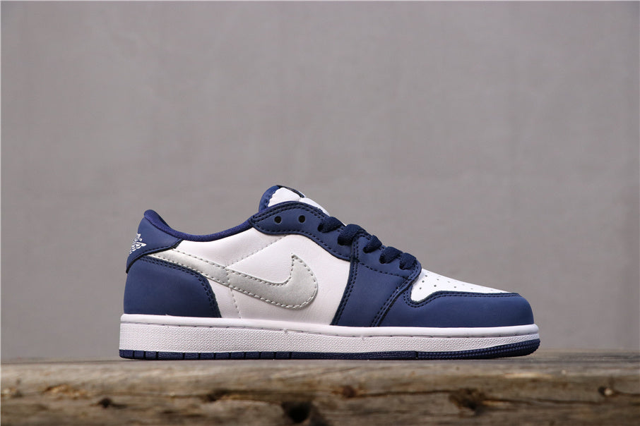 Nike SB x Air Jordan 1 Low Blue and White CJ7891-400
