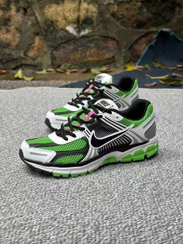 Nike Vomero 5 Sneakers Black Green White