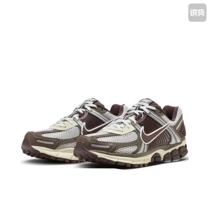 Nike Air Max 95 Sneaker, Brown and Cream