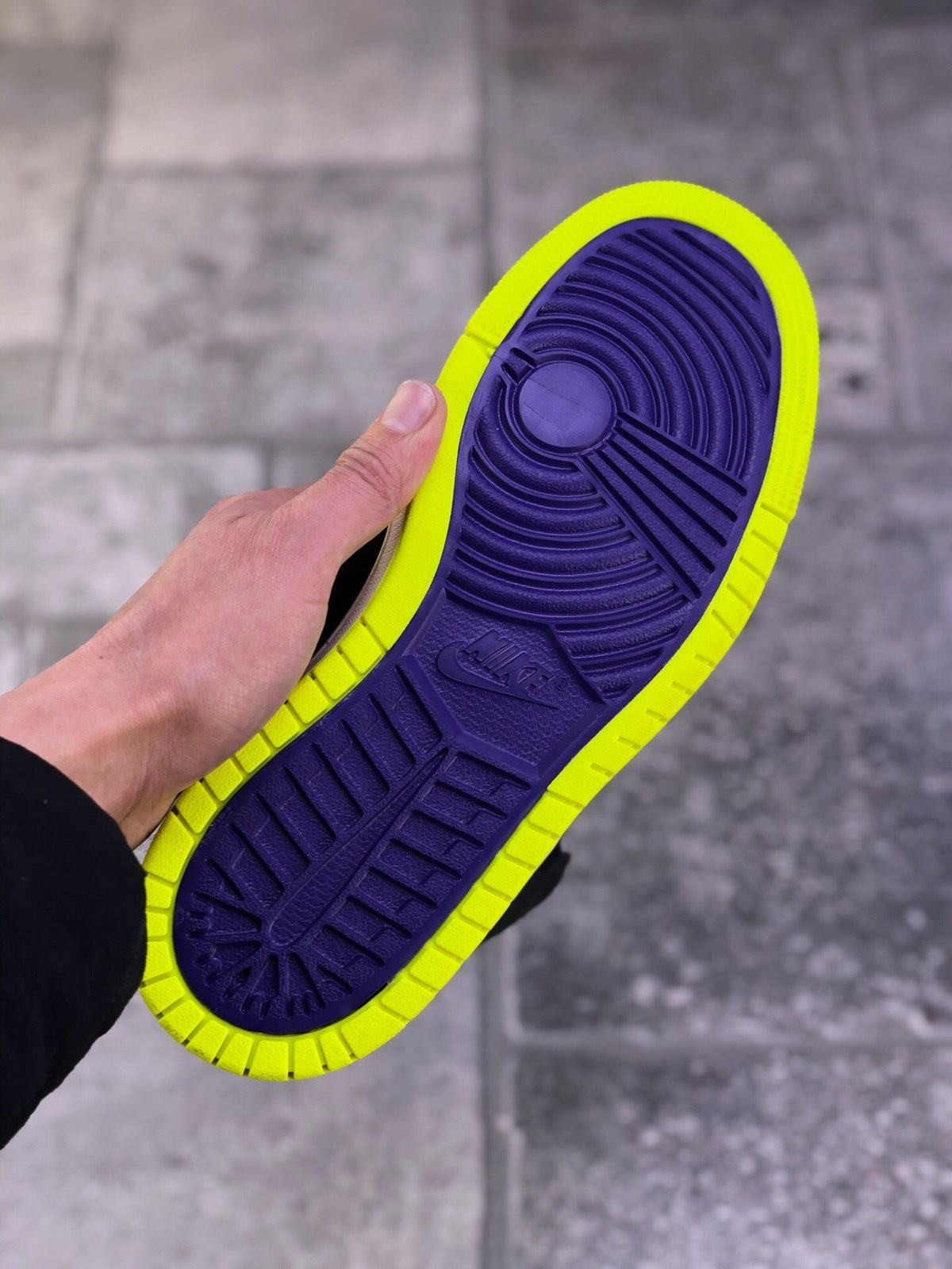 Nike Air Jordan 1 Zoom Air CMFT Lemon Venom Plum Purple
