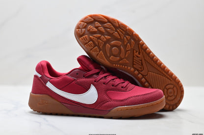 Nike Terra Manta Sneakers in Pink and Brown