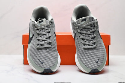 Nike Revolution 8 Running Shoes in Gray