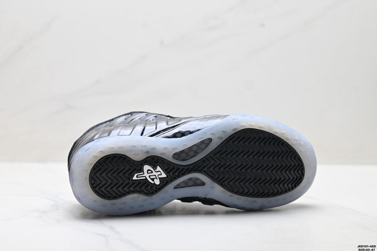 Nike Air Foamposite H. Hardaway Black Sneakers