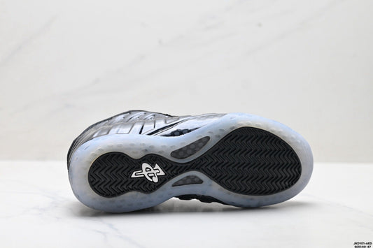 Nike Air Foamposite H. Hardaway Black Sneakers