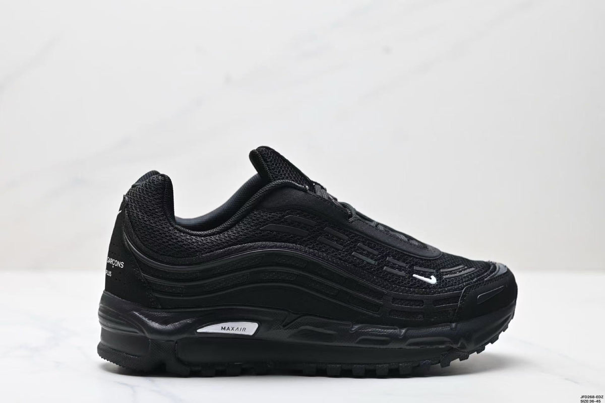 Nike Air Max Plus x Comme des Garçons Black Sneakers