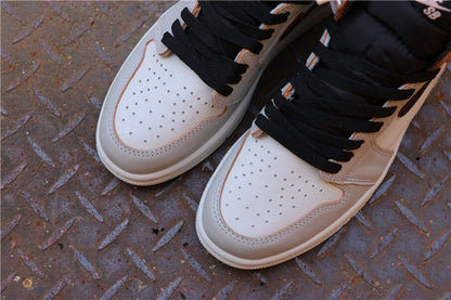 Nike SB x Air Jordan 1 Retro High OG Light Bone Sneakers
