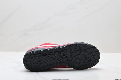 Nike Terra Manta Red and Black Sneakers