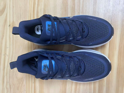 Nike Vomero 18 Running Shoes in Navy and Blue