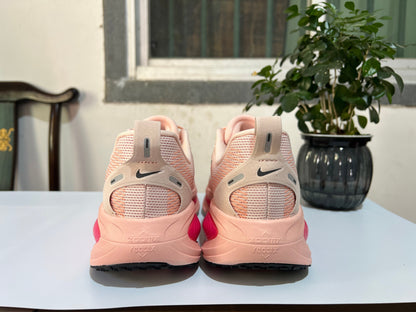 Nike Vomero 18 Running Shoes – Cream Pink