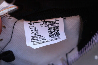 Nike SB x Air Jordan 1 Retro High OG Light Bone Sneakers