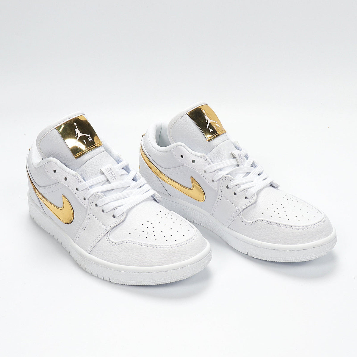Nike Air Force 1 Low White Metallic Gold CZ4776-100