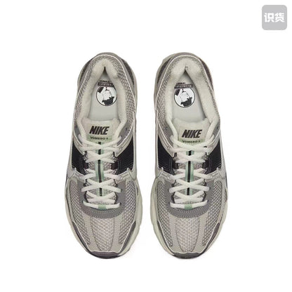 Nike Vomero 5 Sneakers in Green, Gray and Black