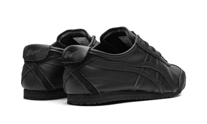 Mexico 66 "Triple Black" D4J2L 9090